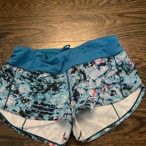 Lulu lemon speed ups 2.5